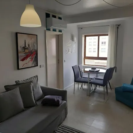Comfort In The Downtown Apartment *